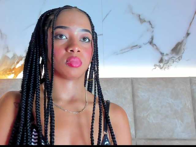 KarolBlanco live cam on BongaCams