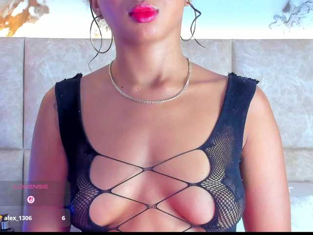 KarolBlanco live cam on BongaCams