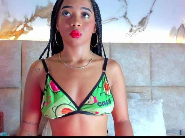 KarolBlanco live cam on BongaCams
