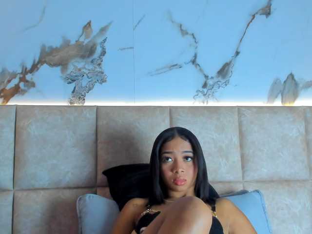 KarolBlanco live cam on BongaCams