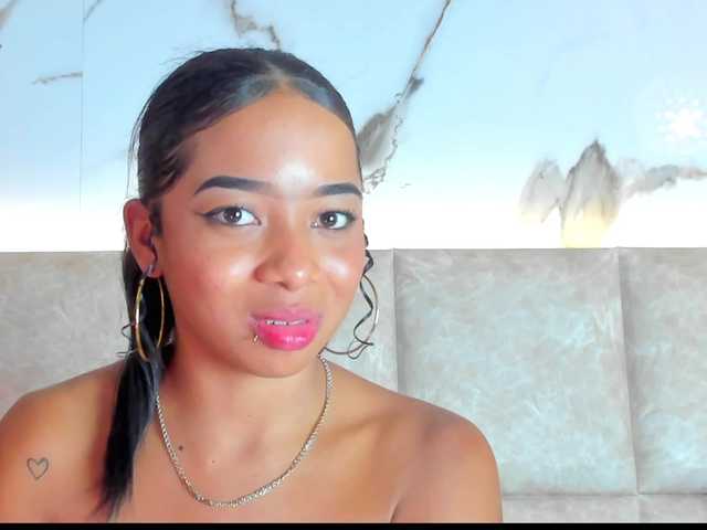 KarolBlanco live cam on BongaCams