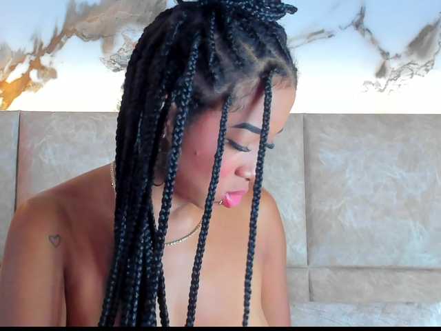 KarolBlanco live cam on BongaCams