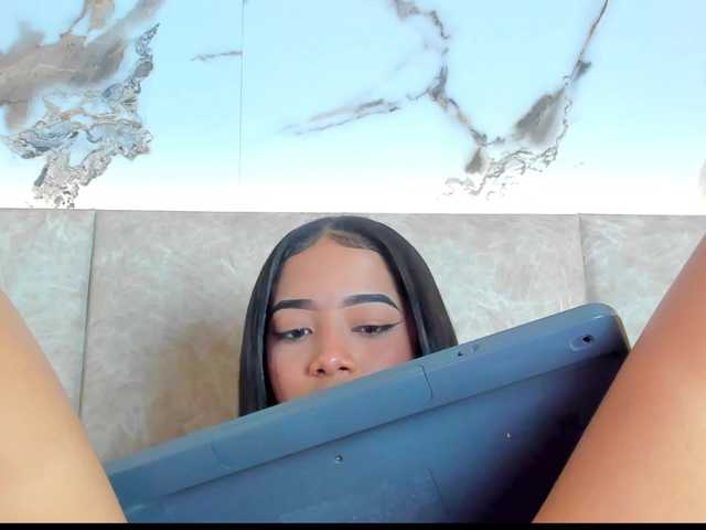 KarolBlanco live cam on BongaCams