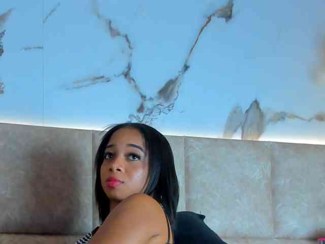 Model: KarolBlanco