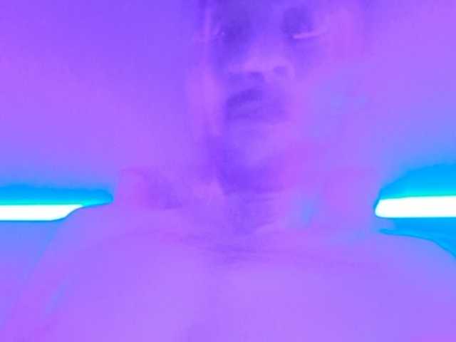 POLLON22CMXXL live webcam show
