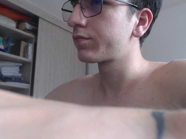 younewMaster live webcam show