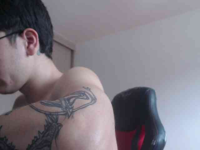 Allekey Live Webcam on BongaCams
