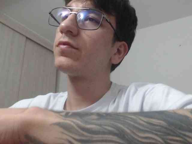 Allekey Live Webcam on BongaCams