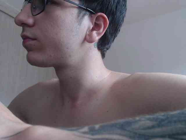 Allekey Live Webcam on BongaCams