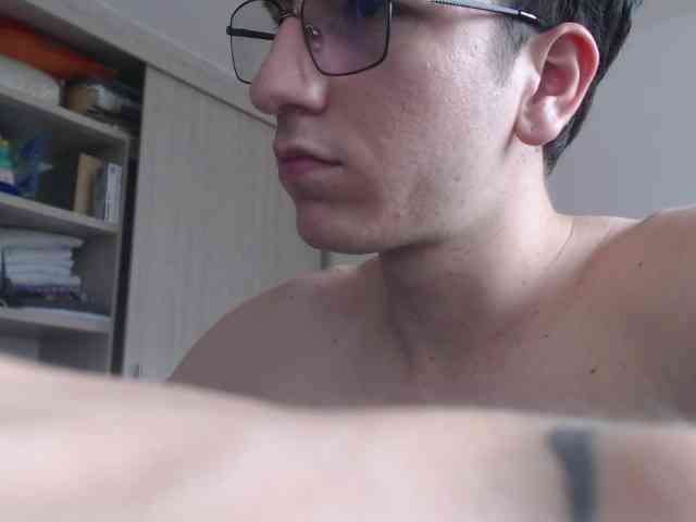 Allekey Live Webcam on BongaCams