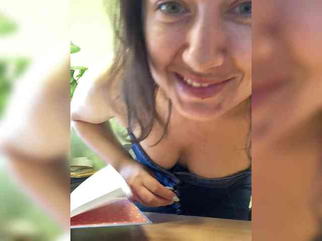 KatrinZeta webcam