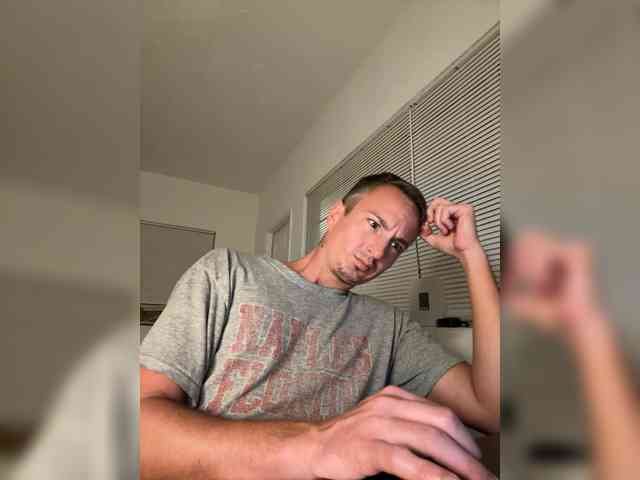 TheDaddy005 Live Webcam on BongaCams