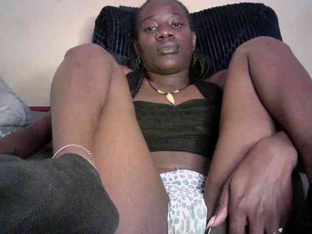 Savagetonguee webcam