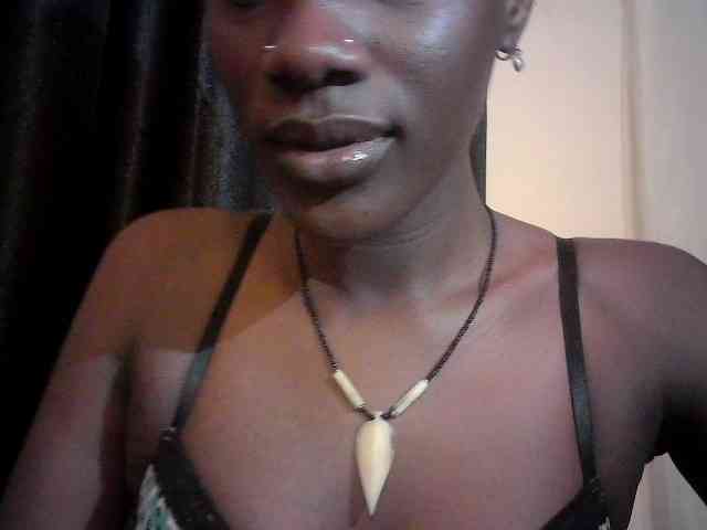 Savagetonguee webcam