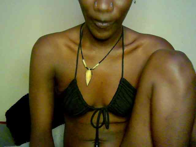 Savagetonguee webcam