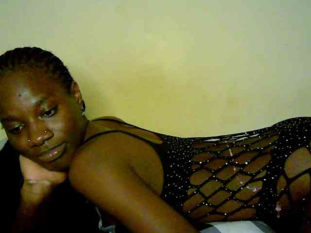 Savagetonguee webcam