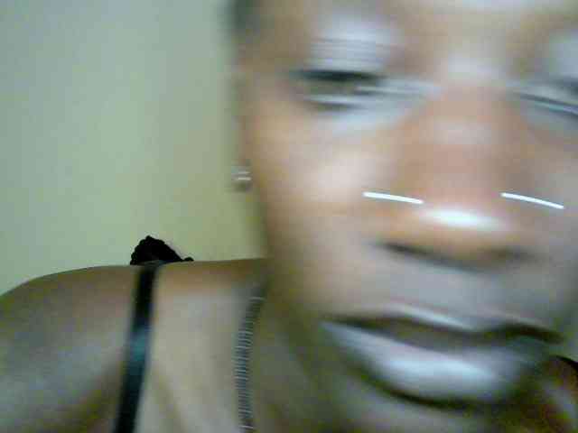 Savagetonguee webcam