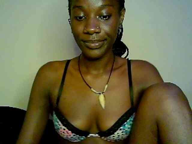 Savagetonguee webcam