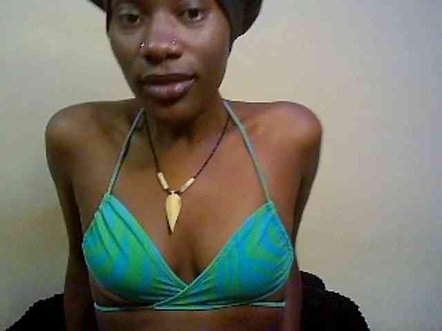 Savagetonguee webcam