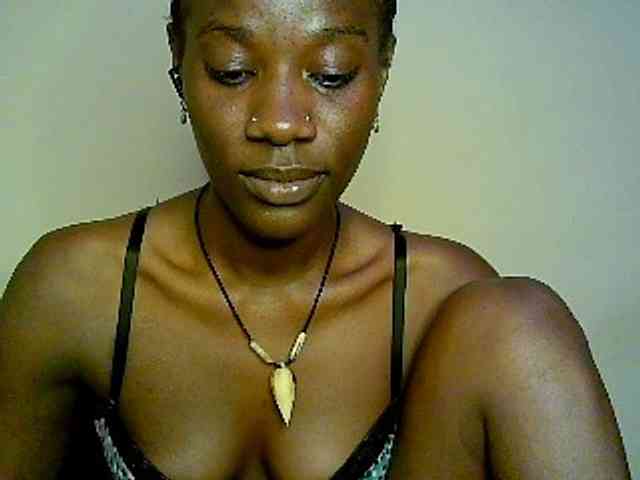 Savagetonguee webcam