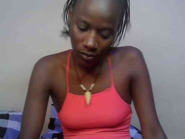 Savagetonguee webcam