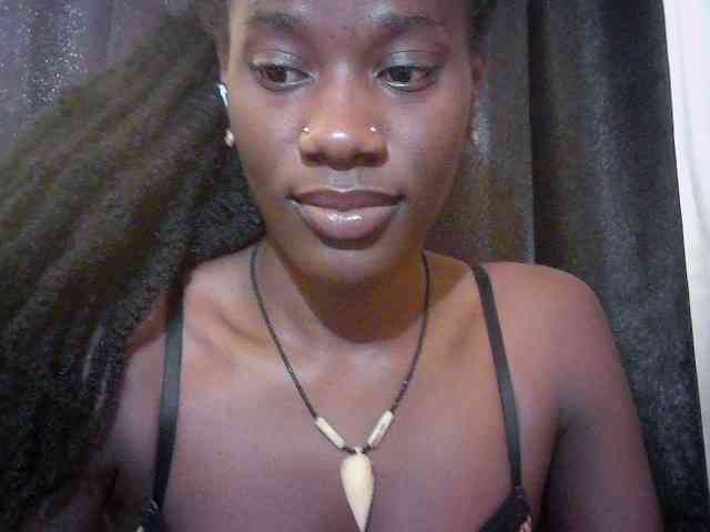 Savagetonguee webcam