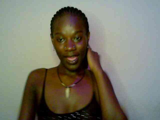 Savagetonguee webcam