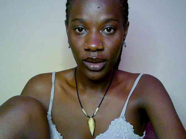 Savagetonguee webcam