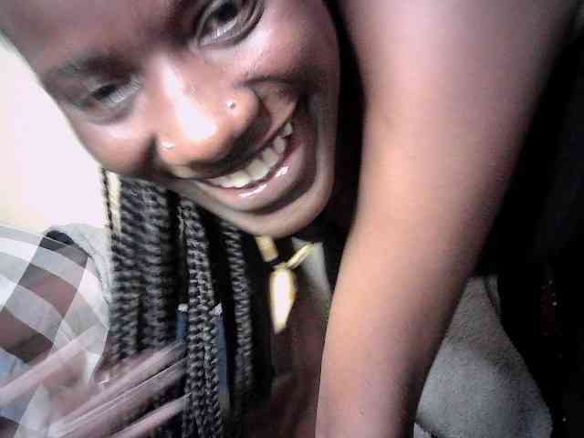 Savagetonguee webcam