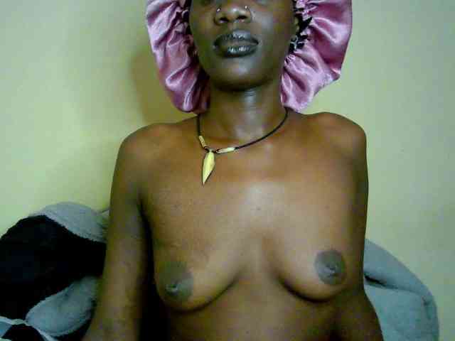 Savagetonguee webcam