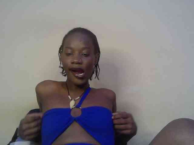 Savagetonguee webcam