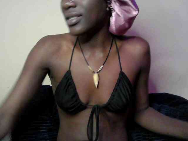 Savagetonguee webcam