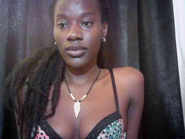Savagetonguee webcam