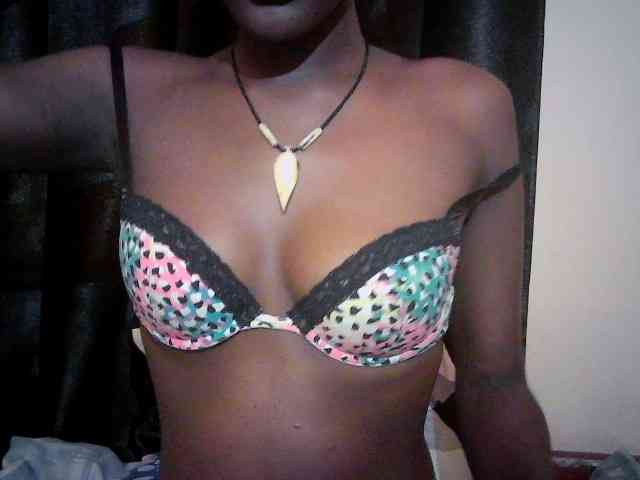 Savagetonguee webcam