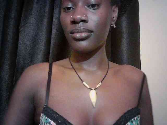 Savagetonguee webcam