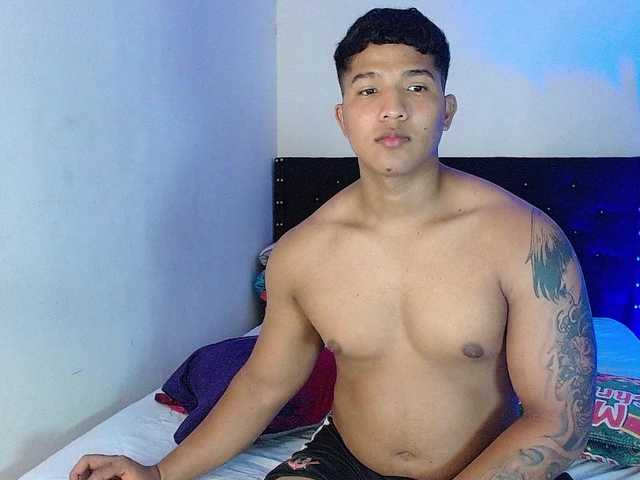 latihotlove live cam on BongaCams