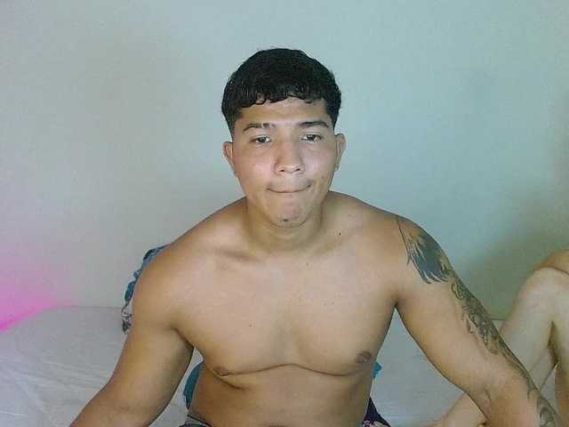 latihotlove live cam on BongaCams