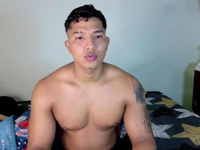latihotlove live cam on BongaCams