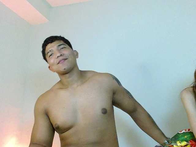 latihotlove live cam on BongaCams