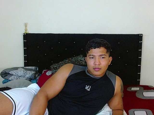 latihotlove's BongaCams show and profile