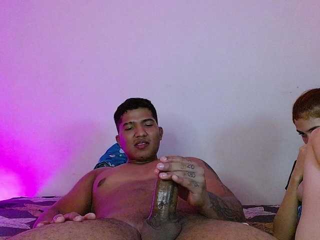 latihotlove live cam on BongaCams