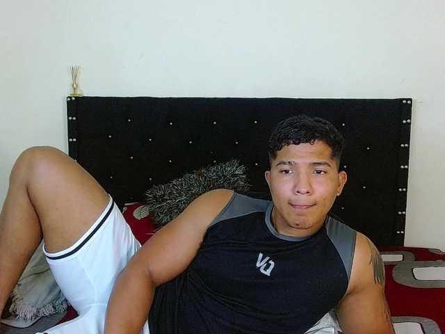 latihotlove's BongaCams show and profile