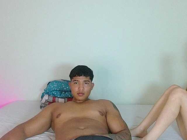 latihotlove live cam on BongaCams