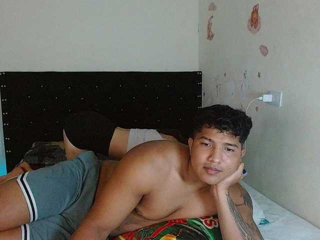 latihotlove live cam on BongaCams