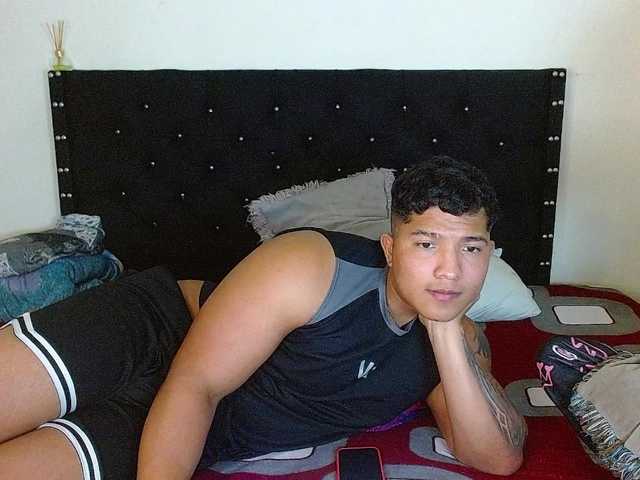 latihotlove's BongaCams show and profile