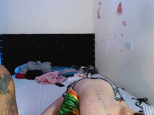 latihotlove live cam on BongaCams