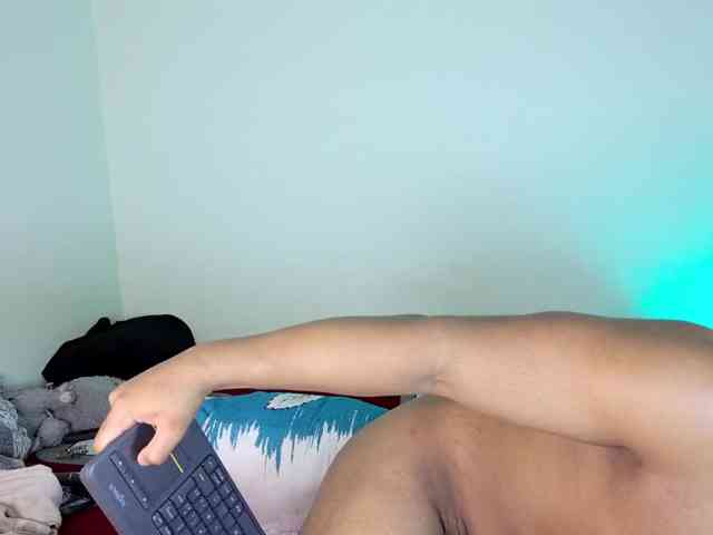 Modelo: latihotlove