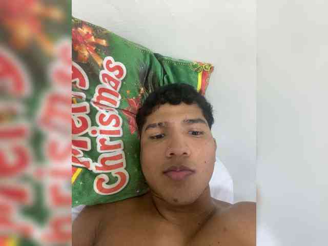 Modelo: latihotlove