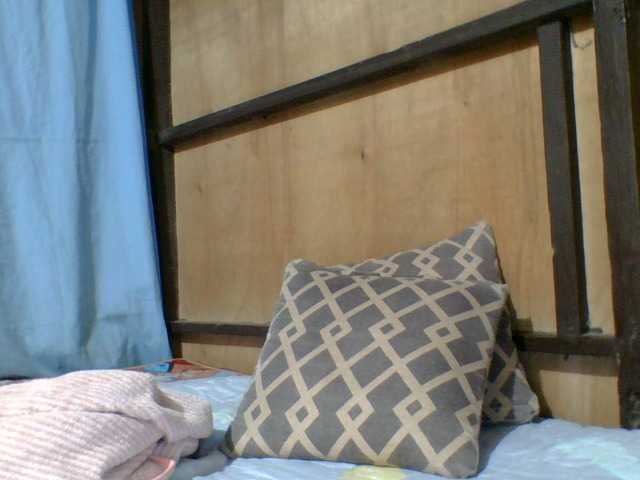 Hotthea23 live cam on BongaCams