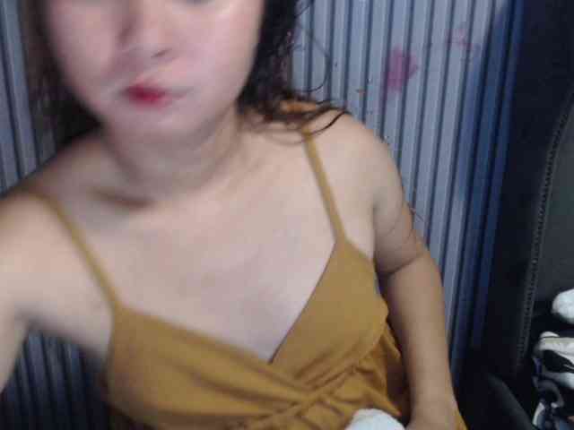 sweetdreamslea Live Webcam on BongaCams